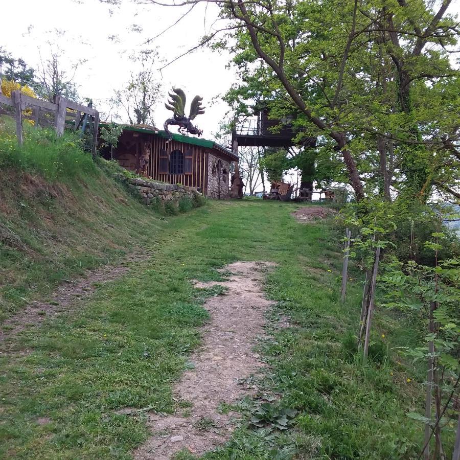 Village.Insolite Montagny-sur-Grosne Exterior photo
